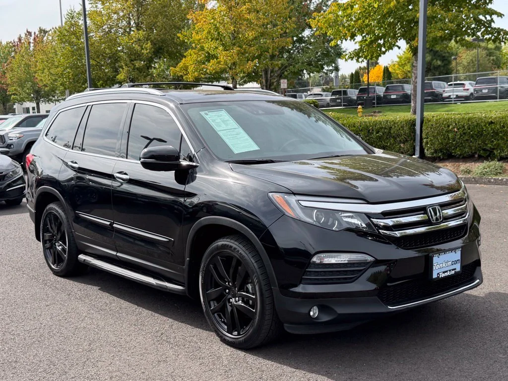 Used 2018 Crystal Black Pearl Honda Elite image 2