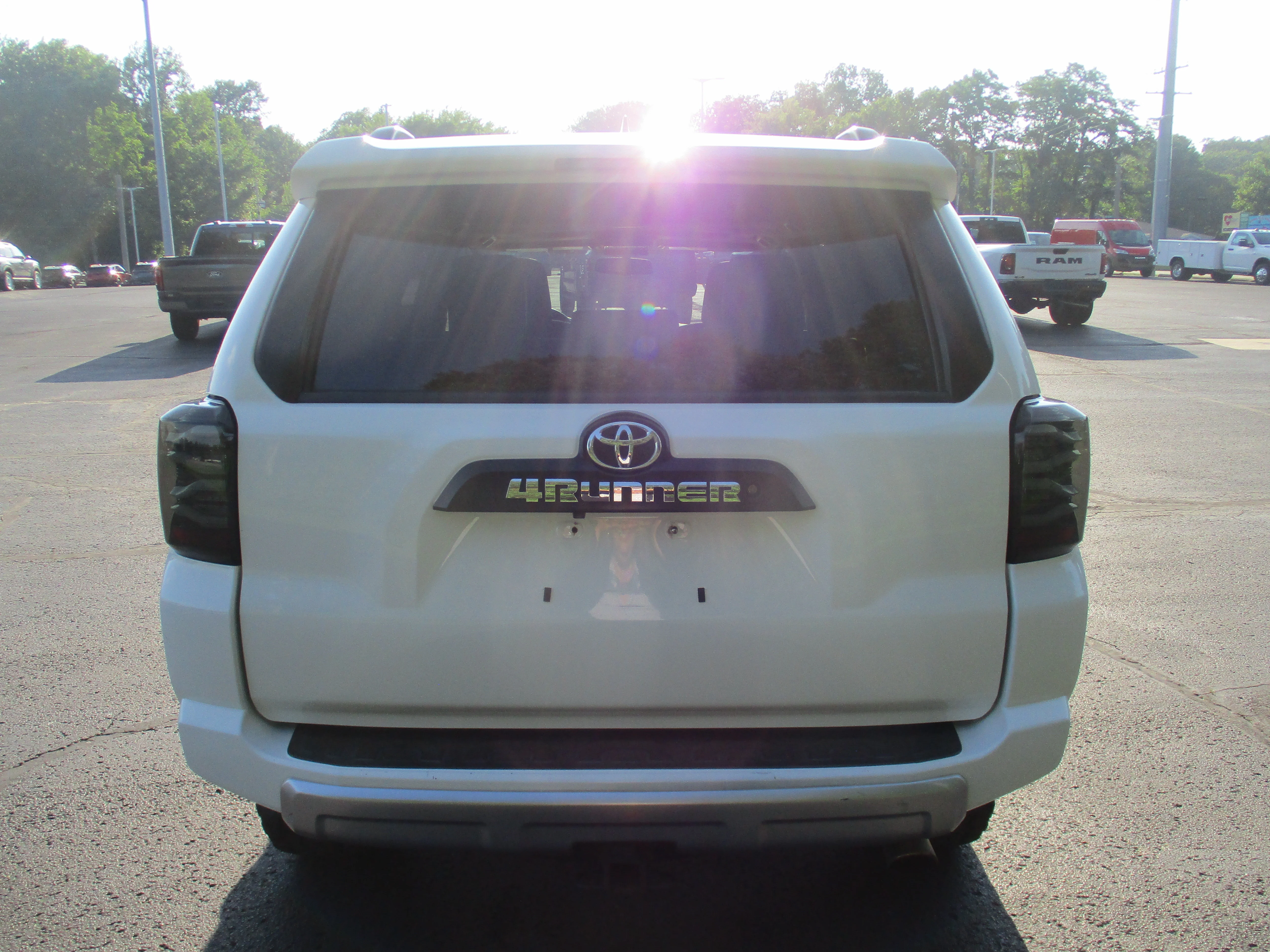 Used 2017 SUPER WHITE Toyota  image 56