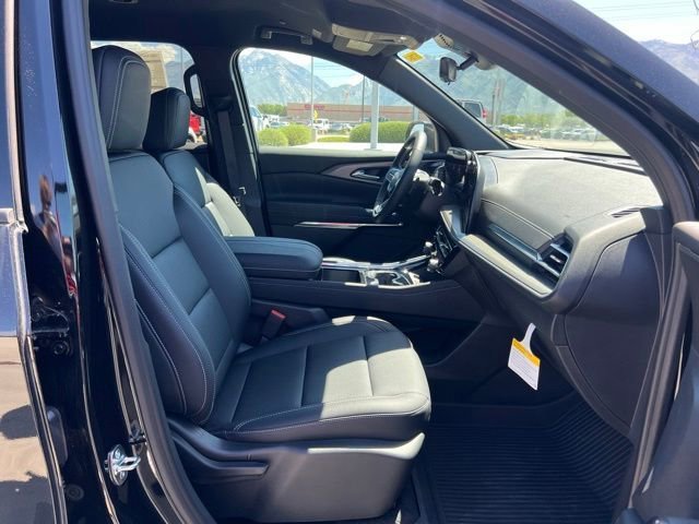 New 2026 Mosaic Black Metallic Chevrolet LT image 30