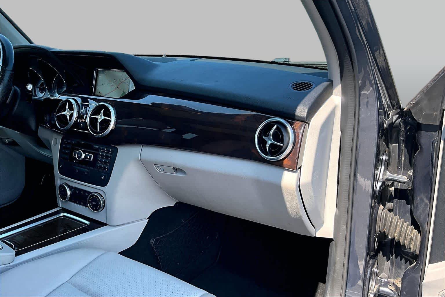 Used 2015 Steel Gray Metallic Mercedes-Benz GLK 350 image 19