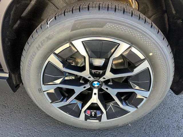 New 2026 Black Sapphire Metallic BMW 30 xDrive image 7
