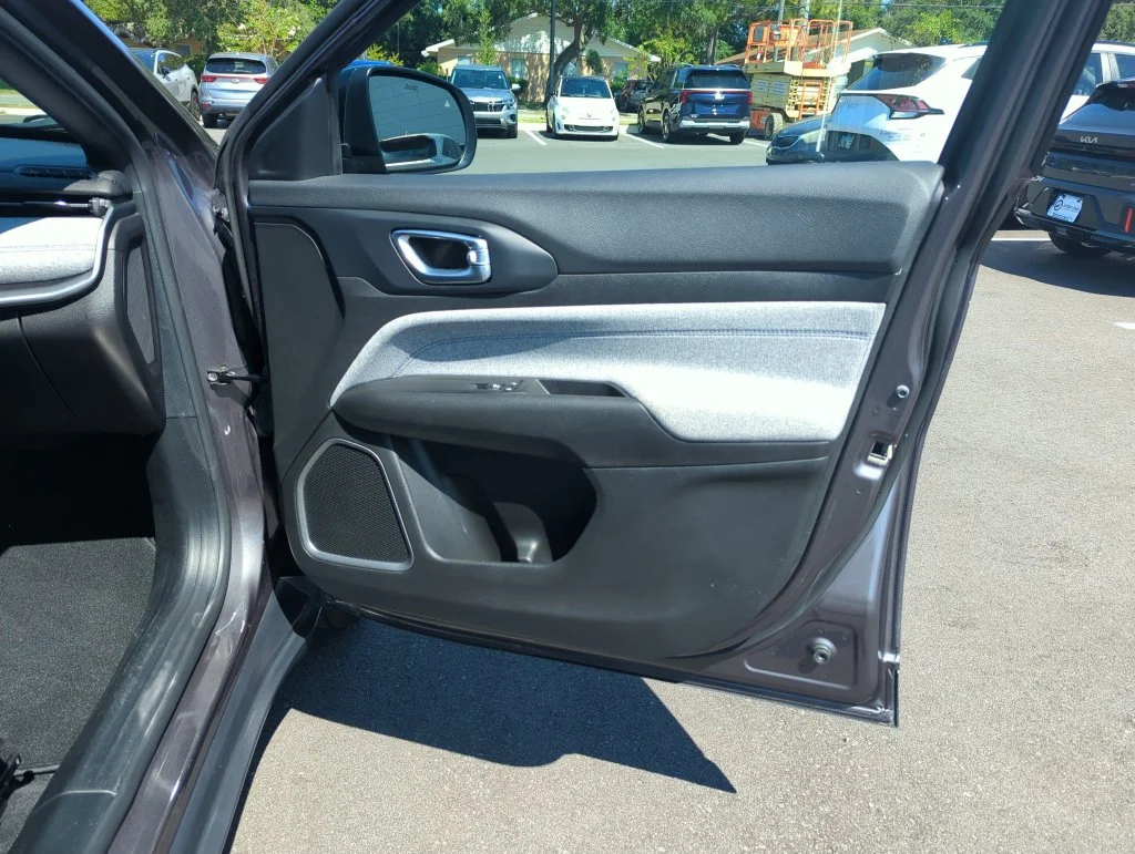 Used 2024 Gray Jeep Latitude image 32