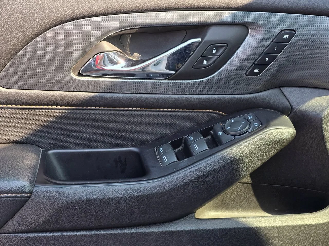 Used 2018 Summit White Chevrolet Premier image 8