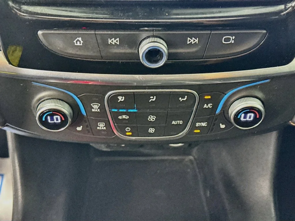 Used 2019 Mosaic Black Metallic Chevrolet 3LT image 19