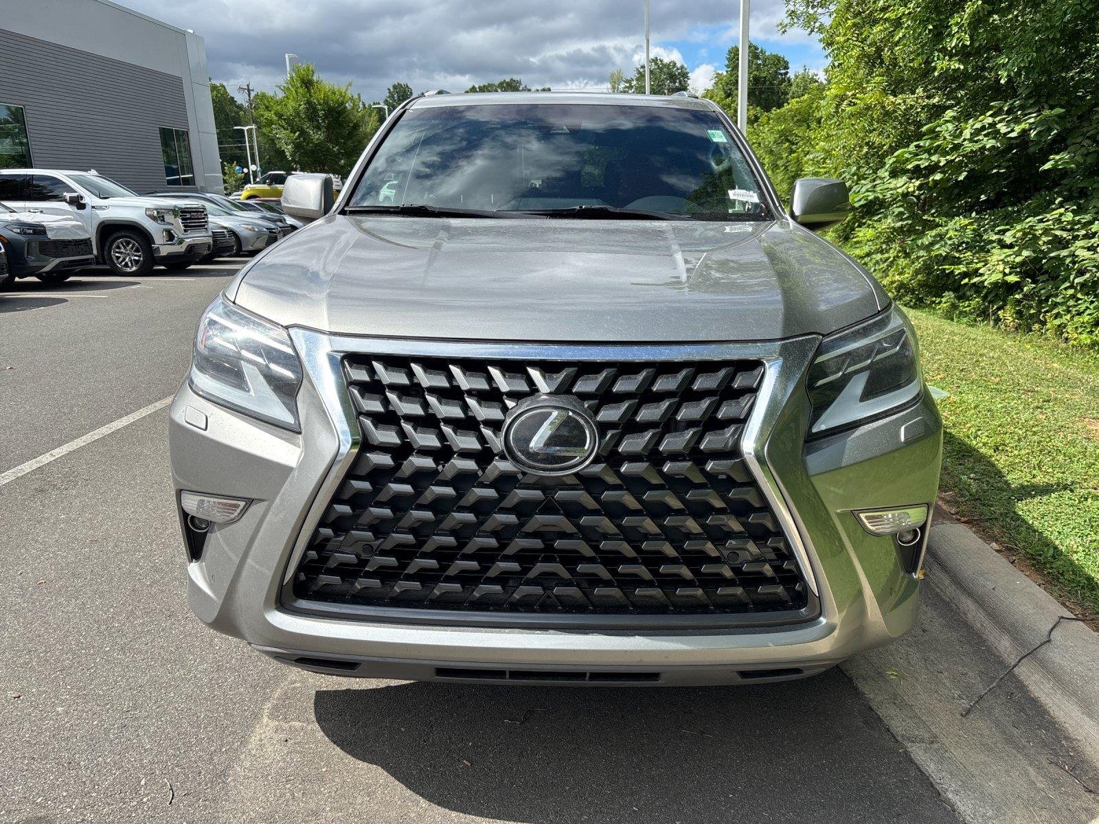 Used 2021 Atomic Silver Lexus GX 460 Premium image 8