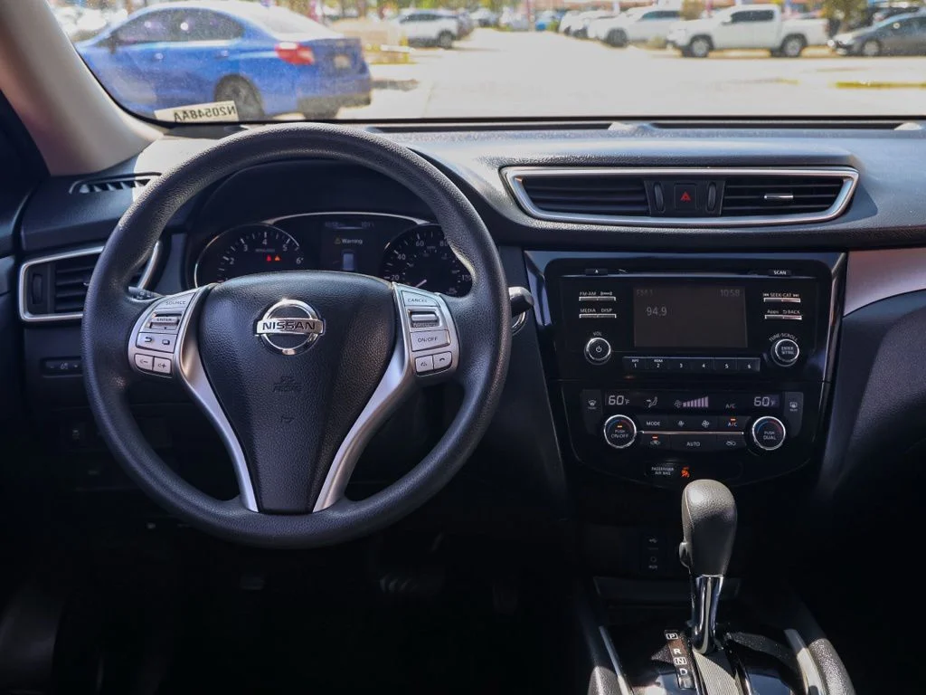 Used 2015 Red Nissan SV image 21