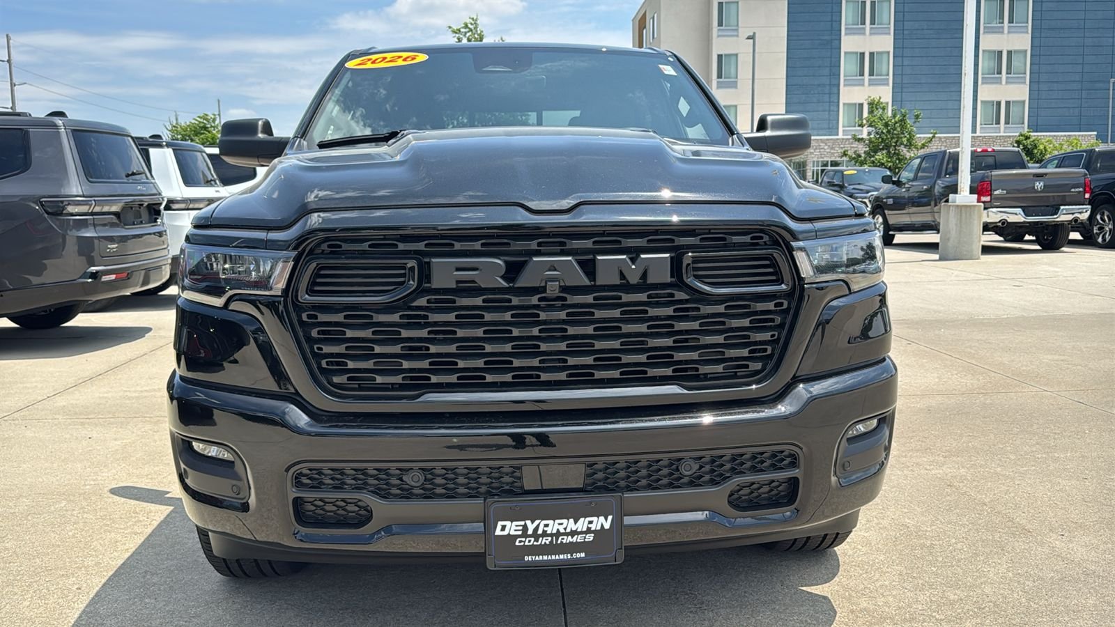 New 2026 Diamond Black Crystal Pearlcoat RAM Express image 4