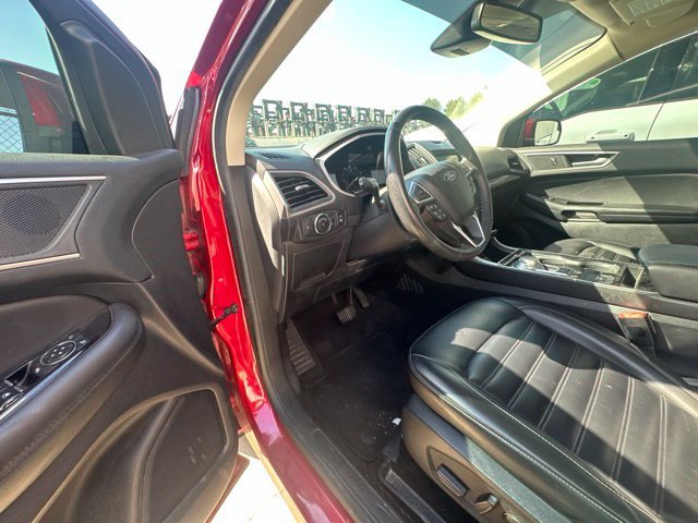Used 2020 Red Ford SEL image 12