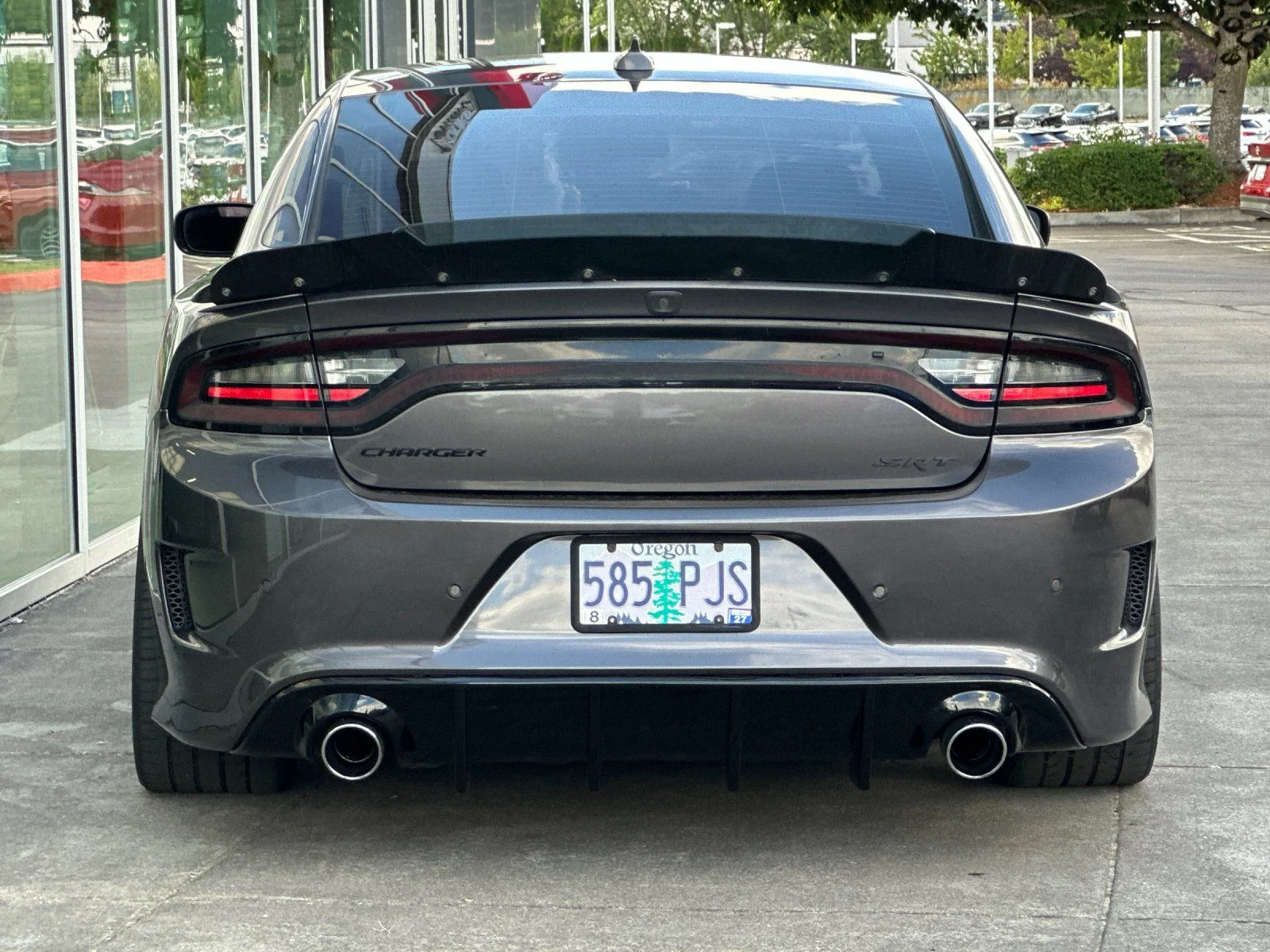 Used 2017 Granite Crystal Metallic Clearcoat Dodge R/T Scat Pack image 4