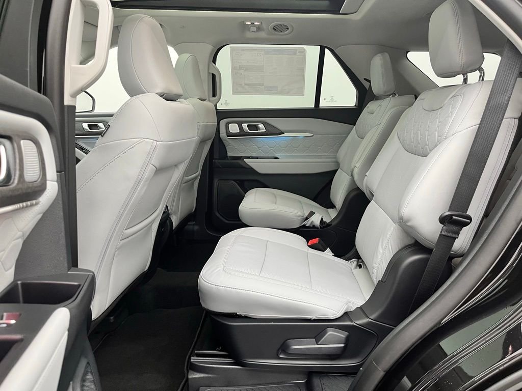 New 2026 Black Ford Platinum image 42