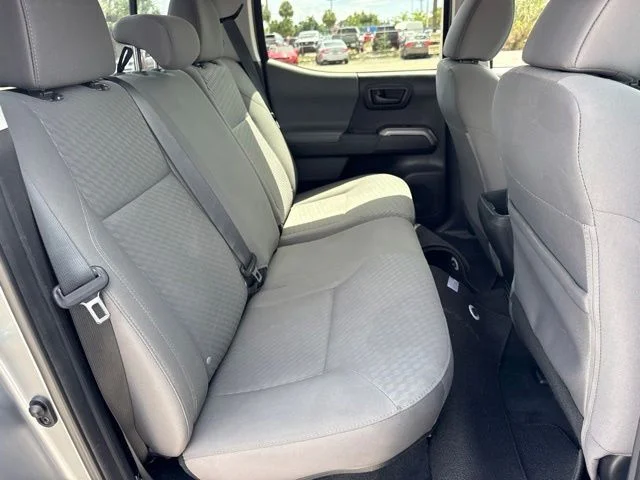Used 2022 Silver Toyota SR5 image 13