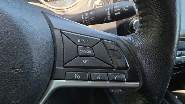 Used 2018 Glacier White Nissan SV image 20
