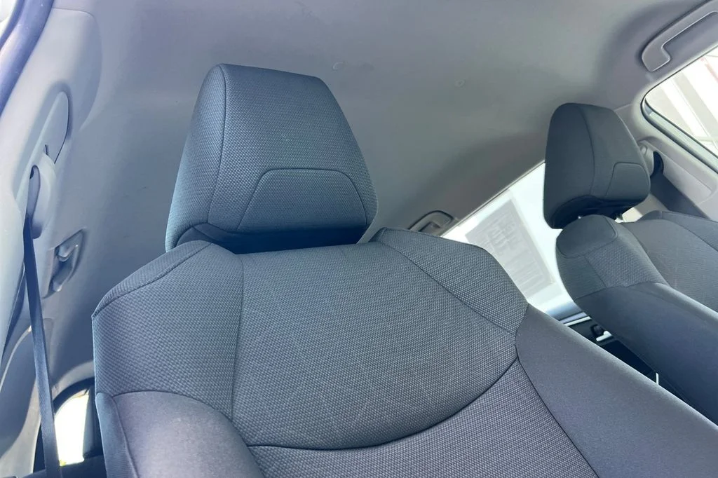 Used 2025 White Toyota XLE image 21
