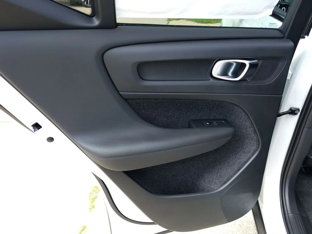 New 2026 Crystal White Volvo Ultra image 24