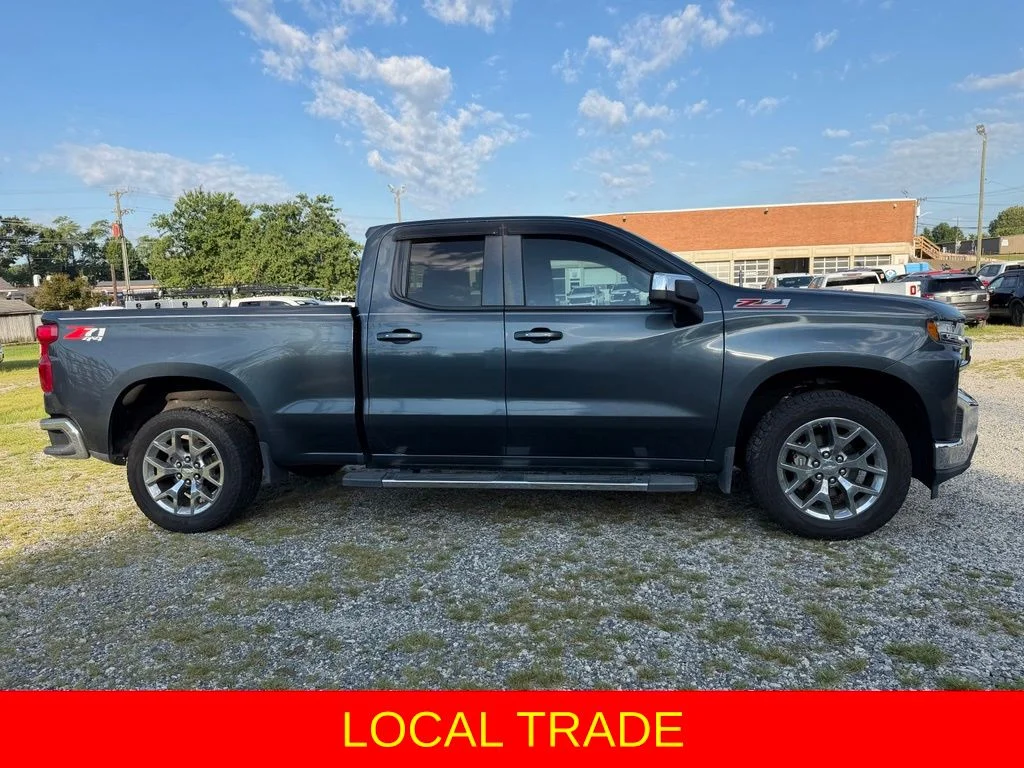 Used 2019 Gray Chevrolet LT image 3