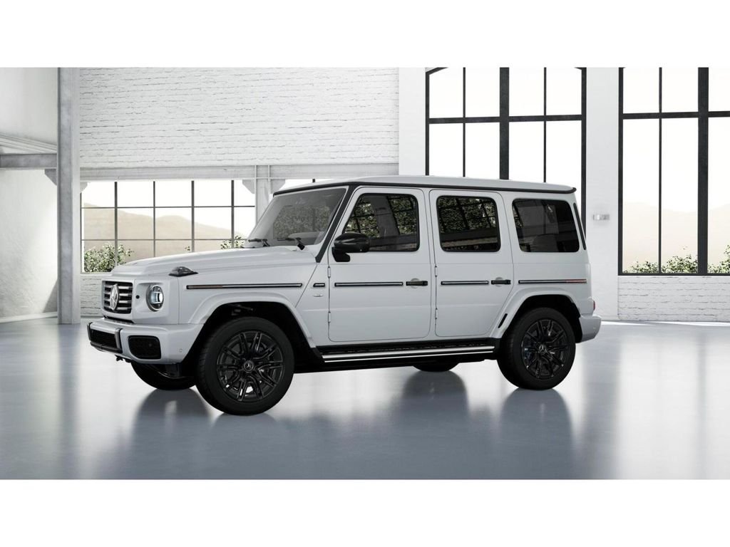 Used 2025 MANUFAKTUR Moonlight White Magno Mercedes-Benz G 580 image 37