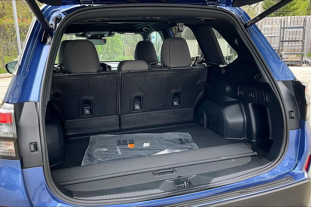Used 2026 Blue Subaru Premium image 28