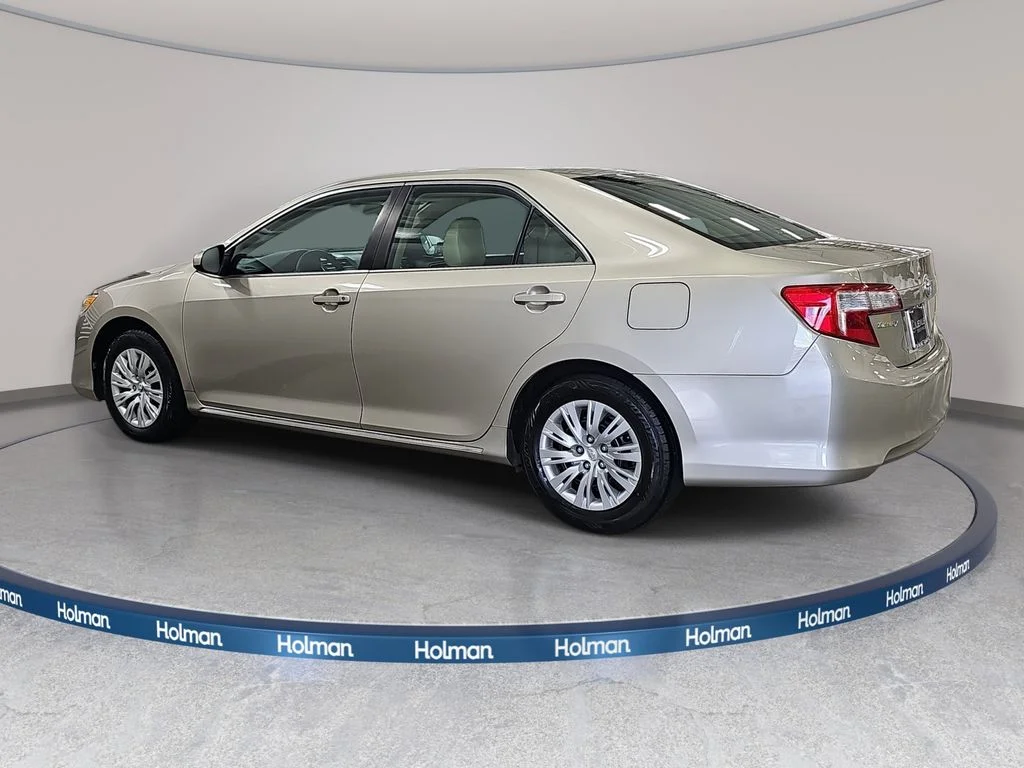 Used 2013 Beige Toyota LE image 9