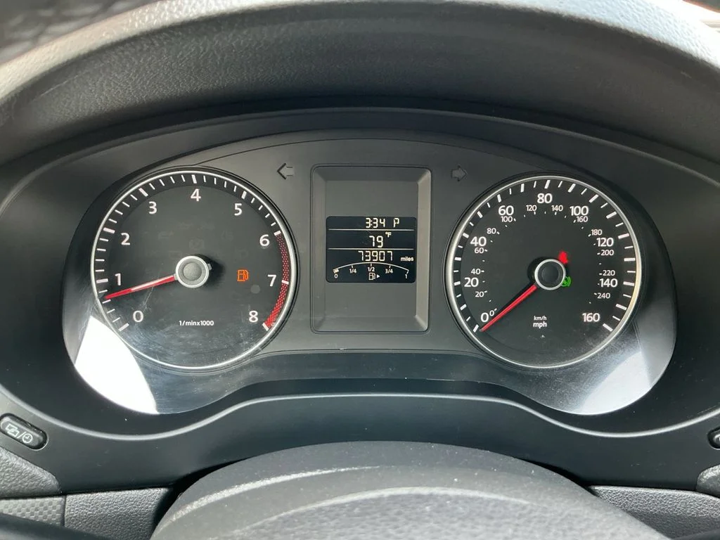 Used 2012 Gray Volkswagen 2.5L SE image 14