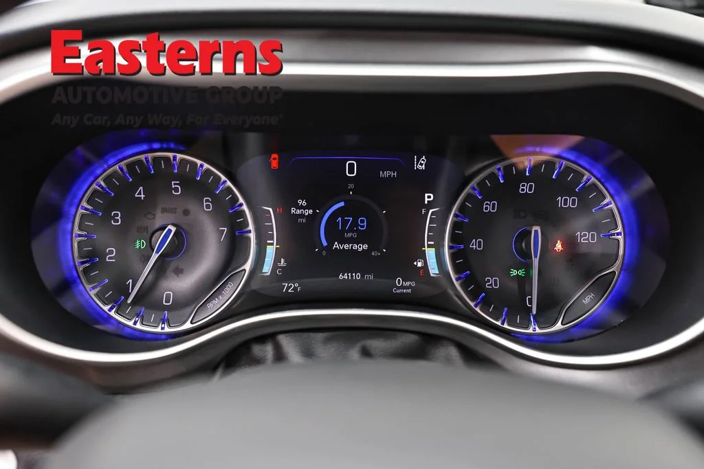 Used 2023 Black Chrysler Touring L image 17