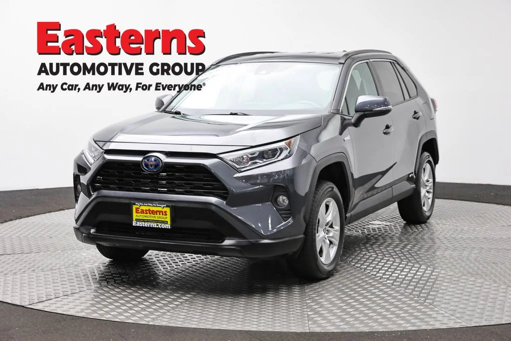 Used 2021 Gray Toyota XLE image 1