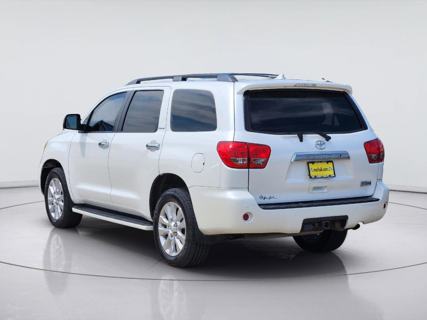 Used 2016 Blizzard Pearl Toyota Platinum image 4