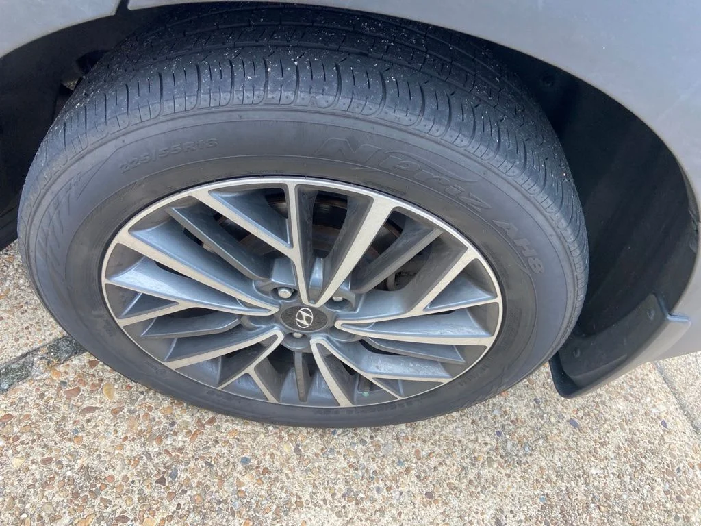 Used 2019 Blue Hyundai Ultimate image 30