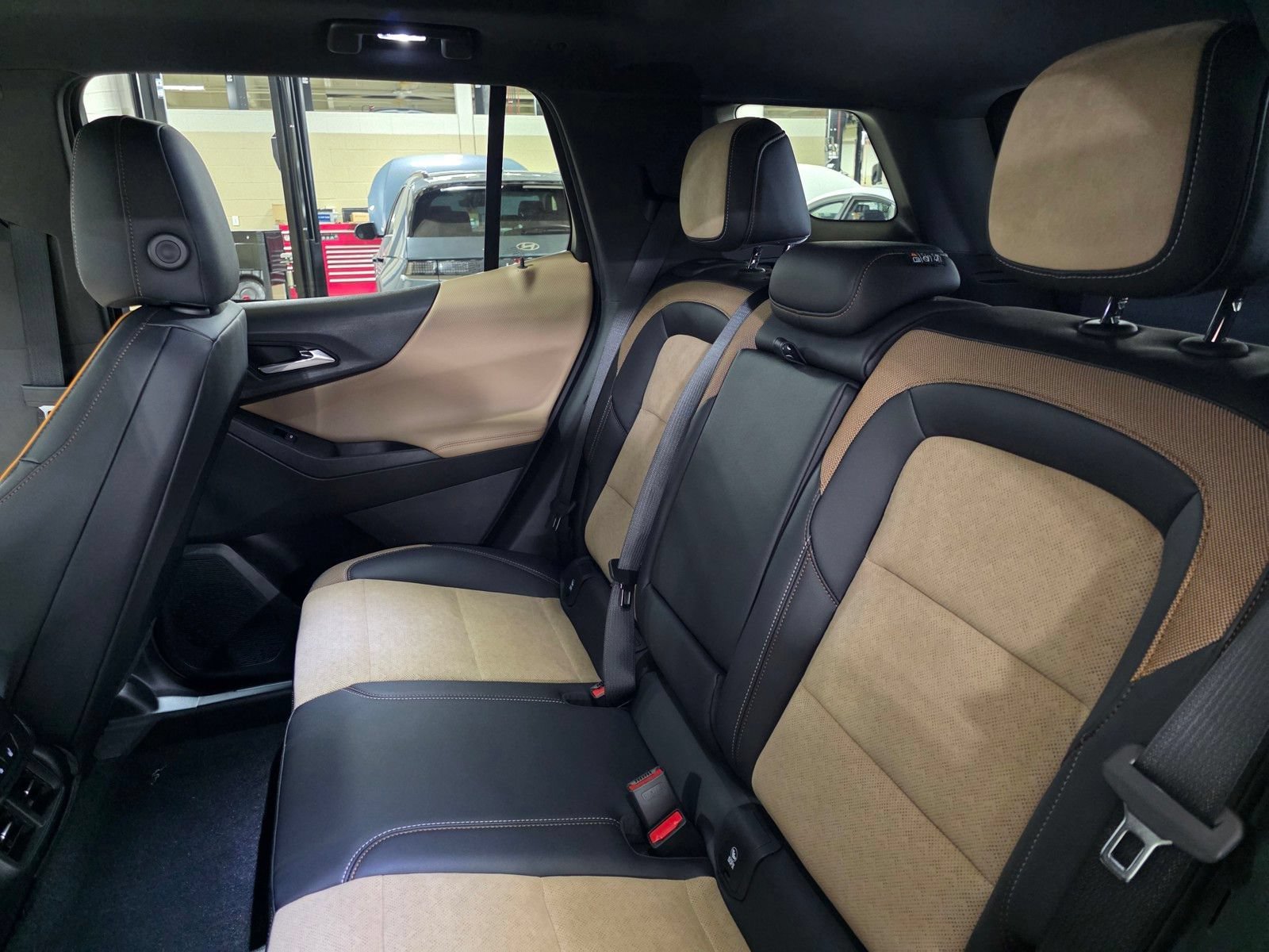 2027 Chevrolet Equinox ACTIV - Photo 14