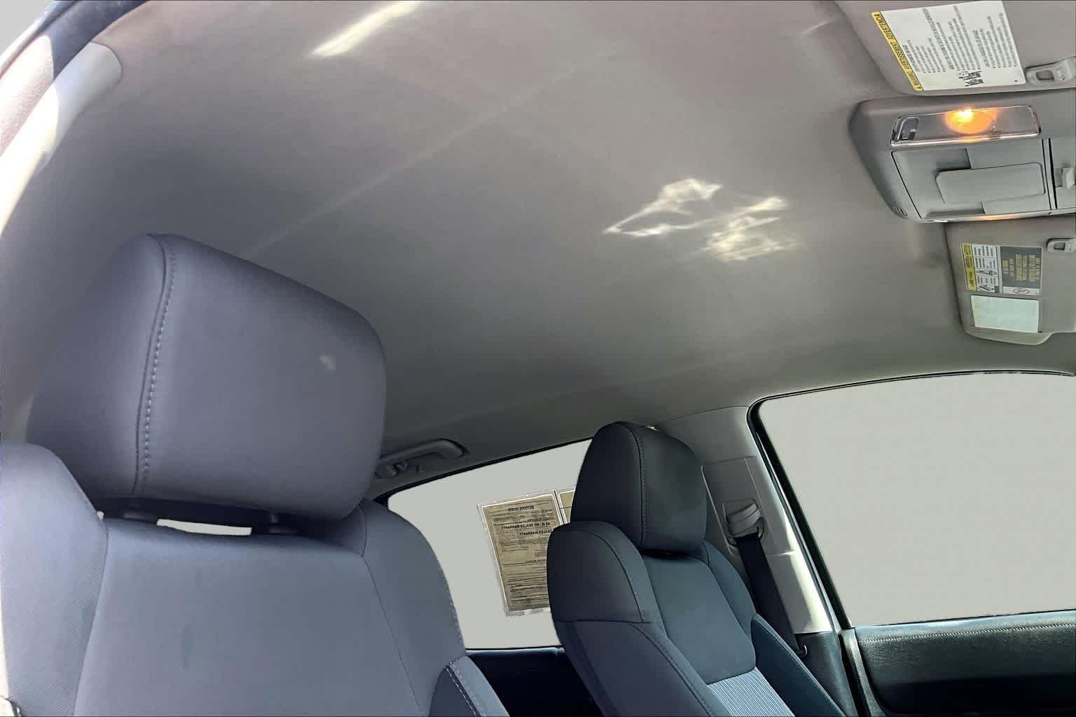 Used 2017 Super White Toyota SR5 image 13