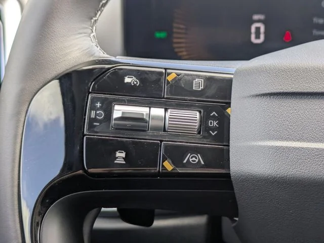 New 2026 Snow White Pearl Kia EX image 27