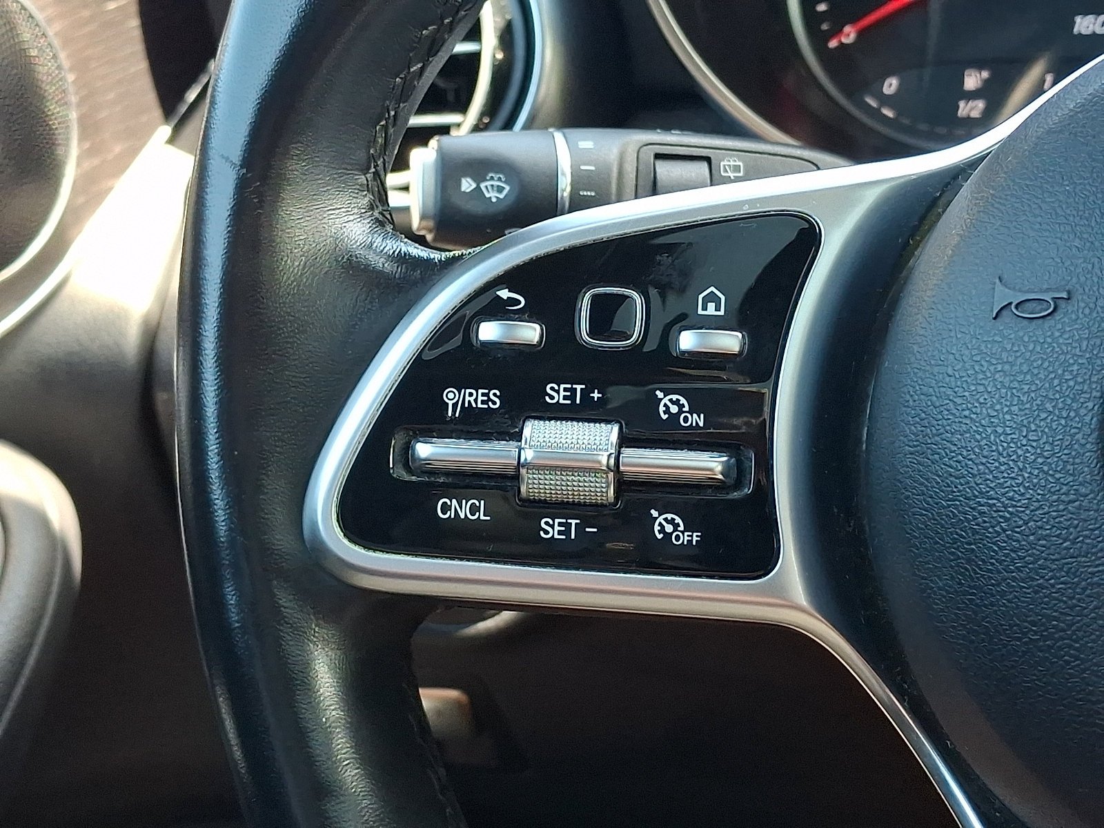 Certified Used 2022 Polar White   149 Mercedes-Benz GLC 300 image 21