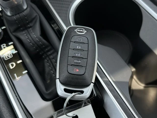 New 2026 Scarlet Nissan 2.5 SV image 41
