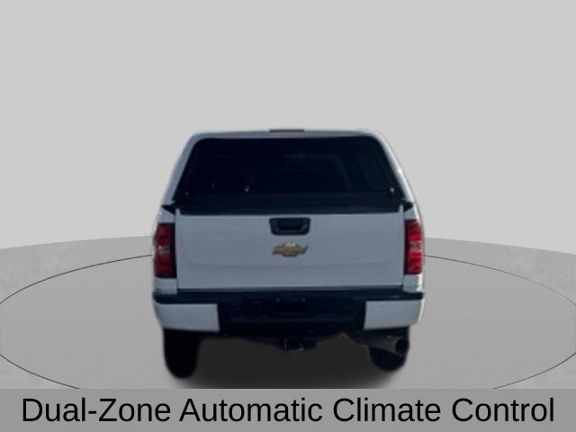 Used 2007 White Chevrolet LT image 6