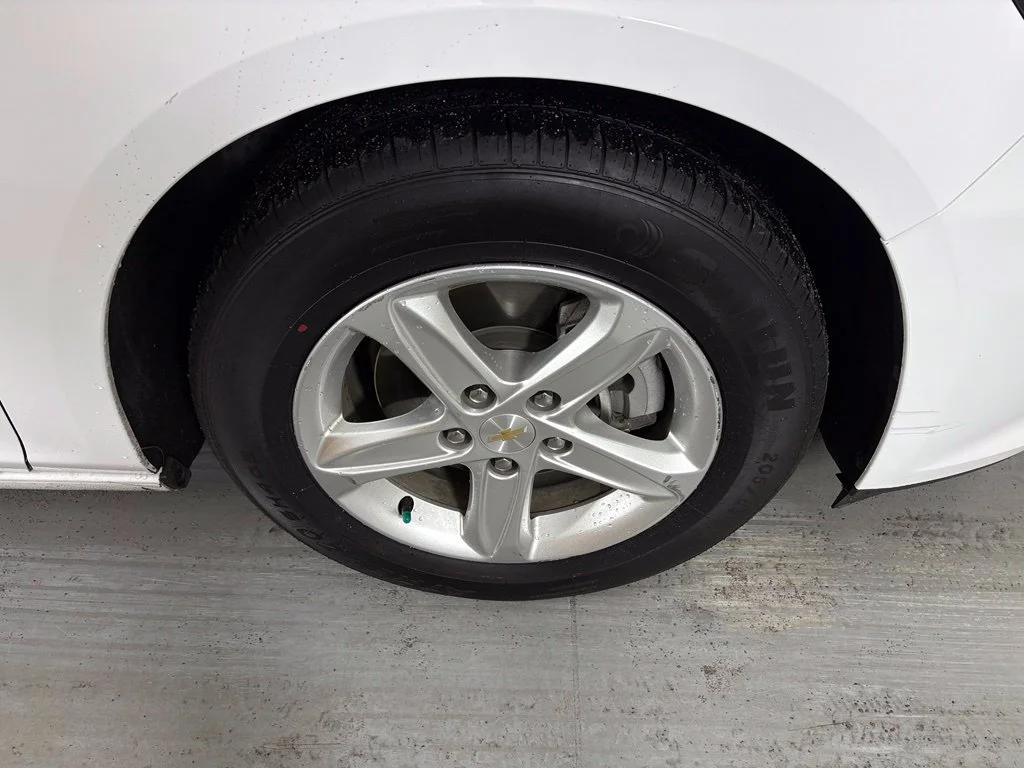 Used 2024 White Chevrolet LT image 10