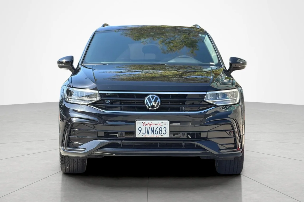 Used 2023 BLACK Volkswagen SE R-Line Black image 8
