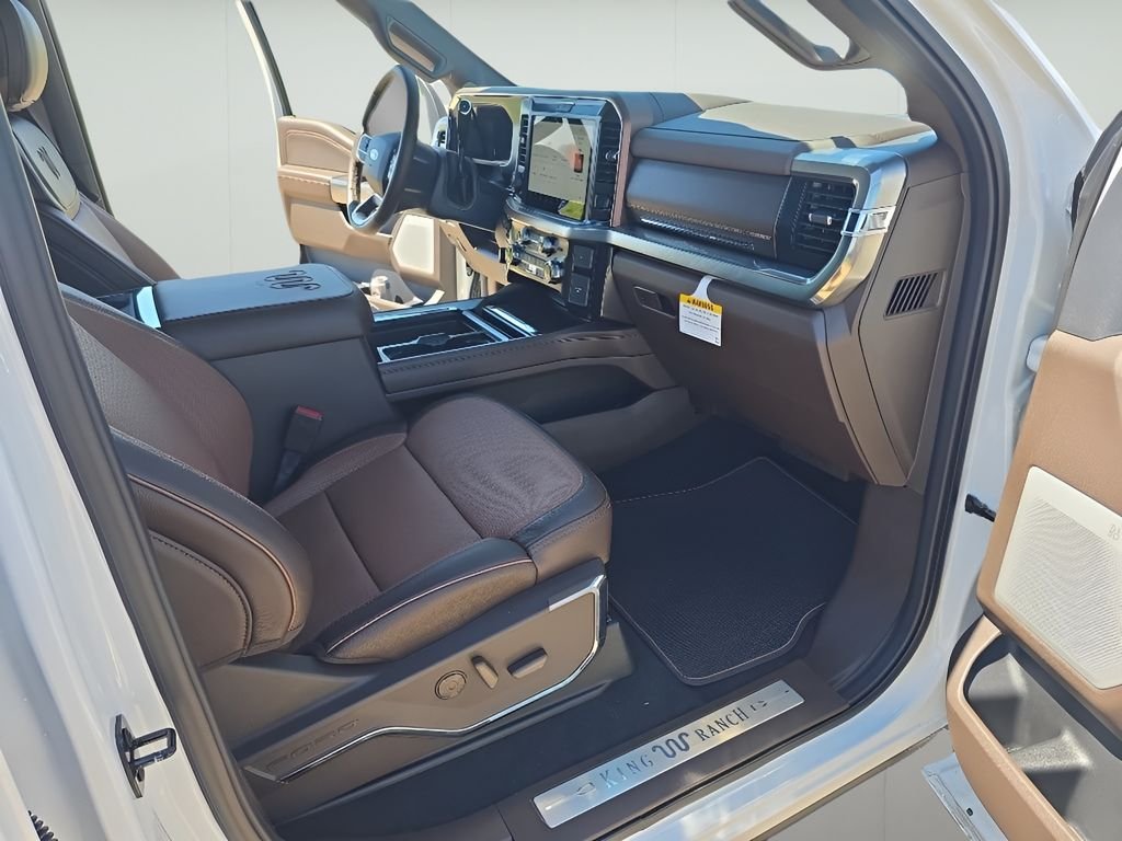 New 2026 Star White Metallic Tri-Coat Ford F-250® King Ranch® image 38
