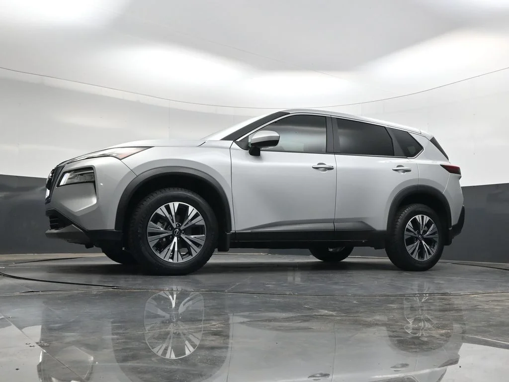 Used 2023 Silver Nissan SV image 49