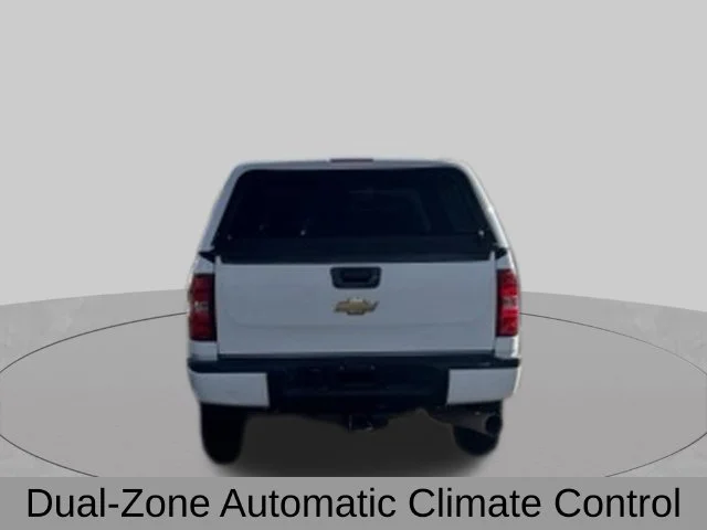 Used 2007 White Chevrolet LT image 6
