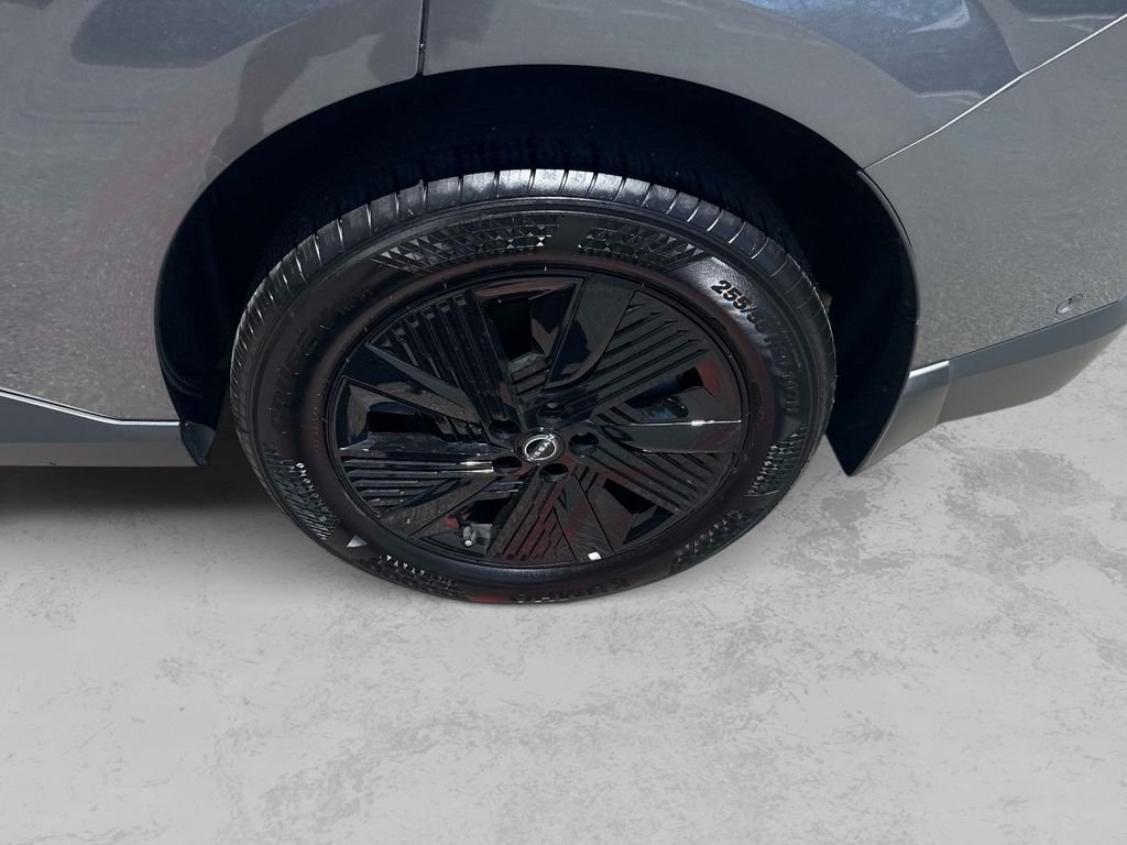 Used 2025 Gray Nissan SV image 13