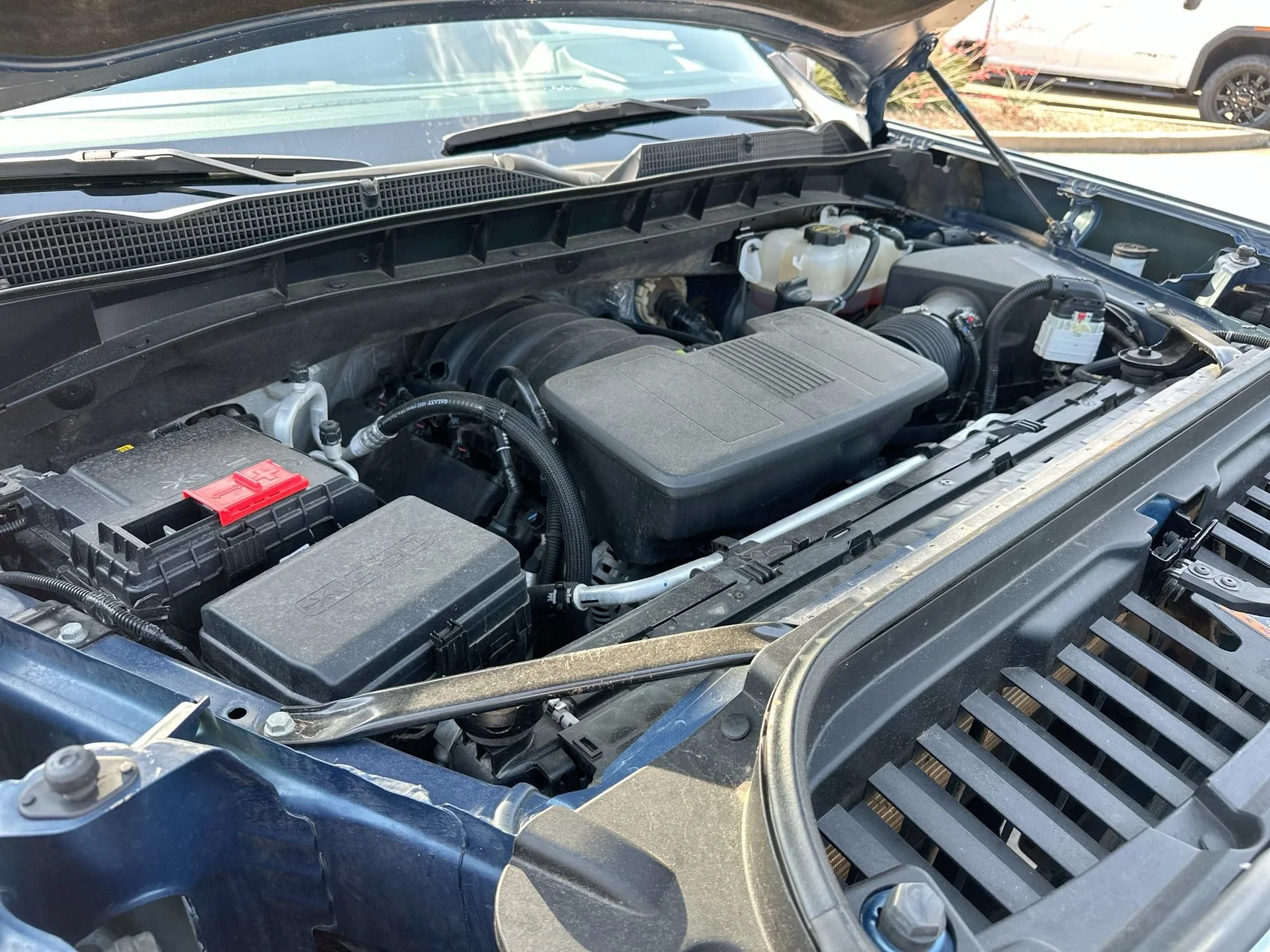 Used 2024 Downpour Metallic GMC SLT image 24