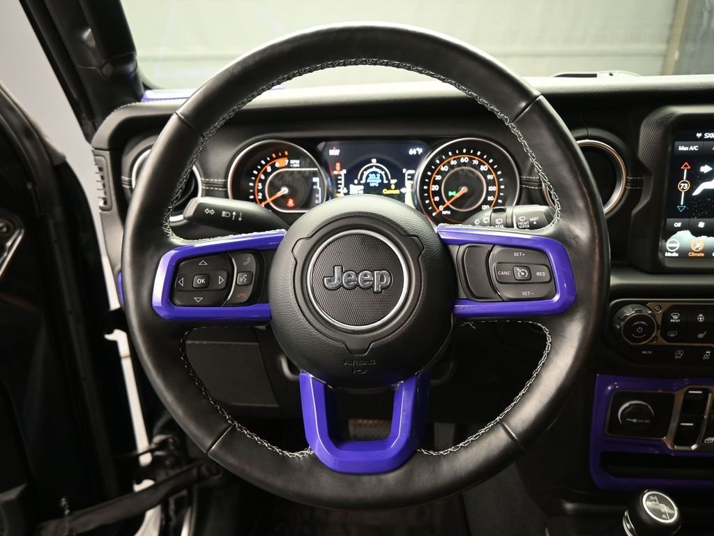 Used 2022 Black Jeep Unlimited Sahara image 6