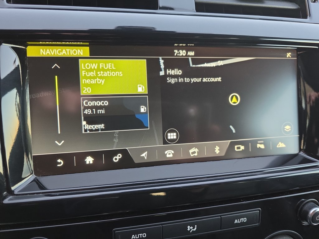 Used 2017 Gray Land Rover HSE image 26