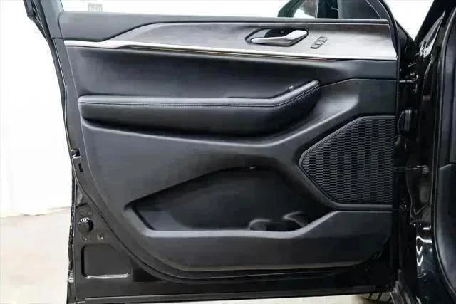 2025 Jeep Grand Cherokee Limited - Photo 23