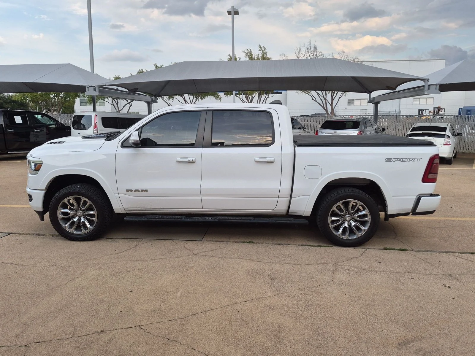 Used 2021 Bright White Clearcoat Ram Laramie image 8