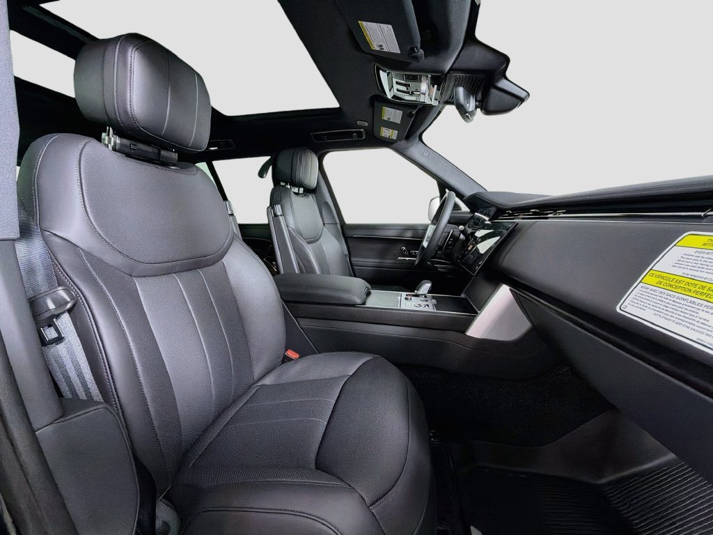 New 2027 Santorini Black Land Rover SE image 30