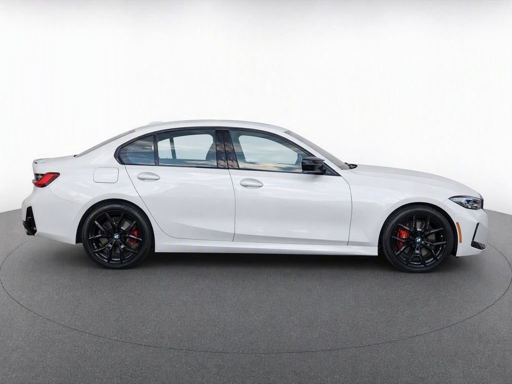 New 2026 Mineral White Metallic BMW 330i xDrive image 7