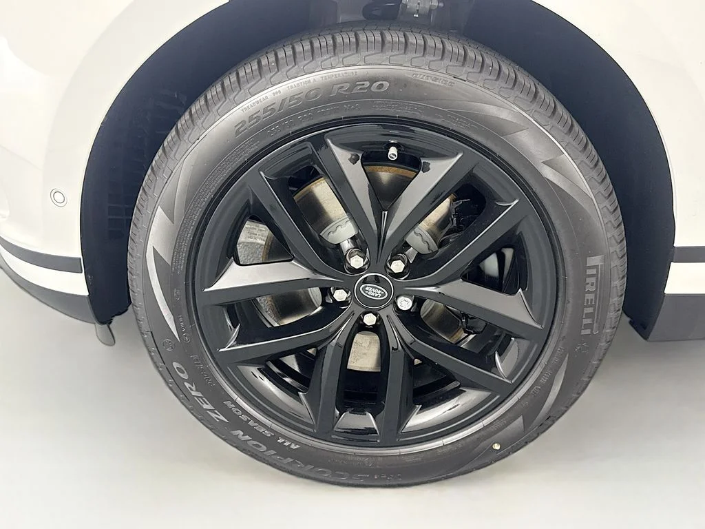 New 2026 Fuji White Land Rover S image 32