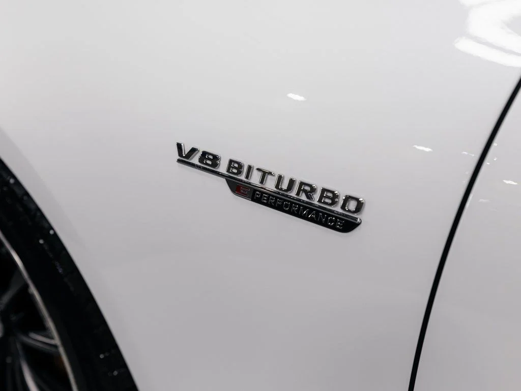 Used 2025 MANUFAKTUR Moonlight White Metallic Mercedes-Benz S 63 E AMG® image 40