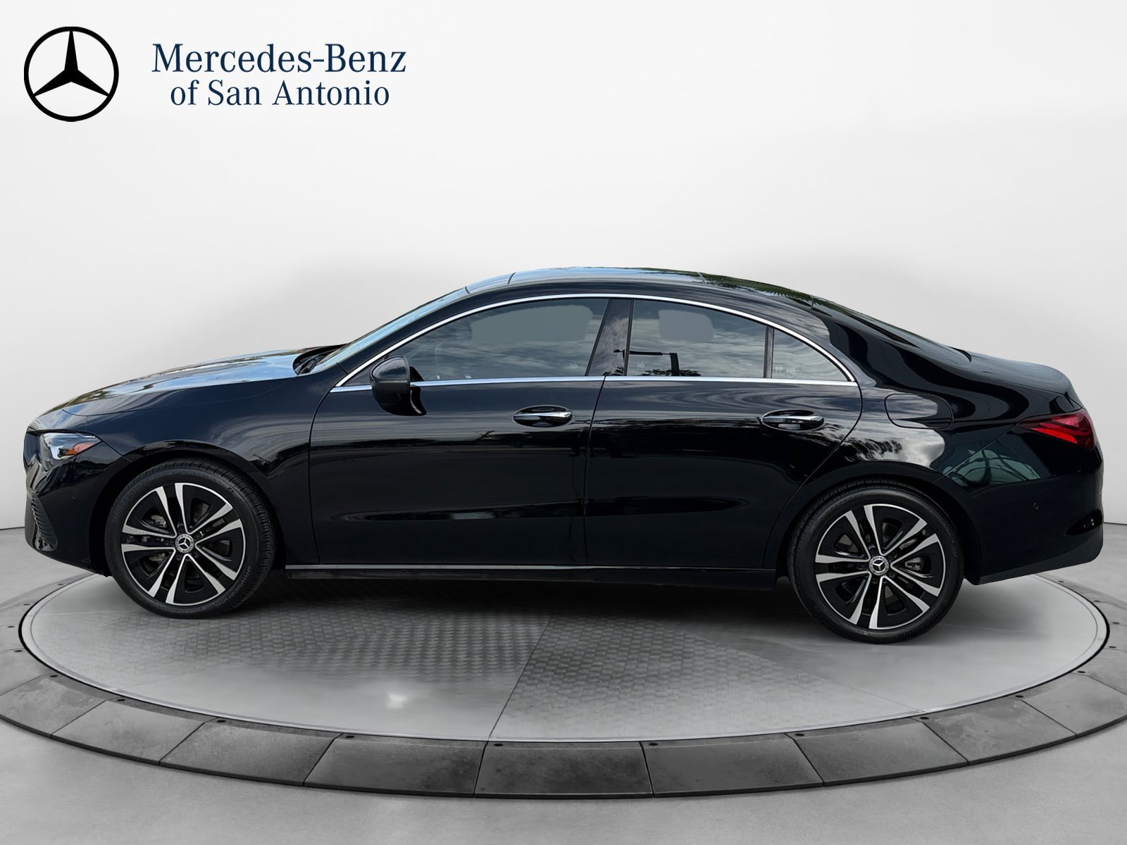 Certified Used 2025 Black Mercedes-Benz CLA 250 image 4