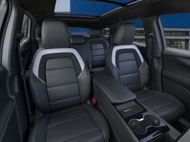 2025 Chevrolet Blazer EV photo 16 of 33